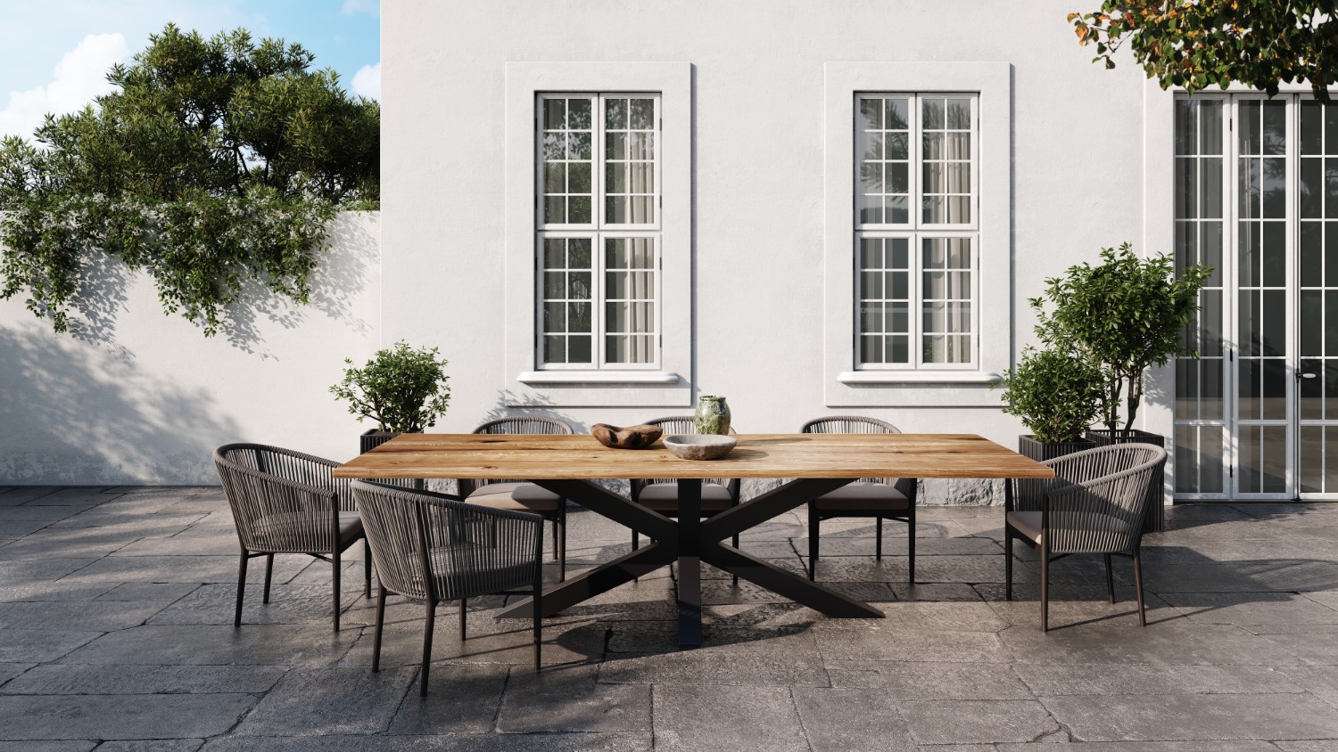 ByMain_Table_4k - 275E-small Plankebord udenfor