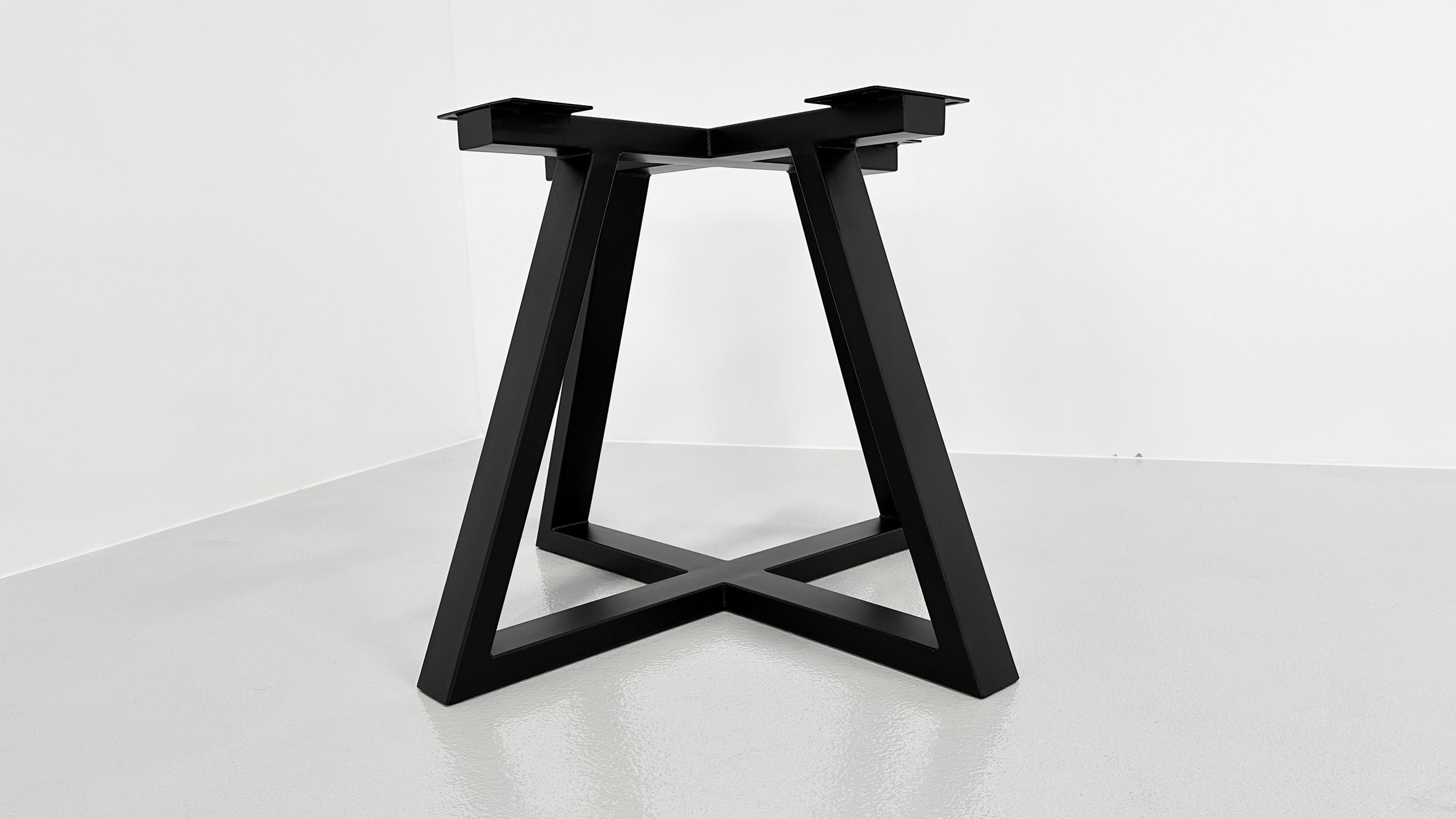 IMG_1664 Dobbelt Trapez-bordben - Fuldsvejst - Pulverlakeret sort - Billede 1