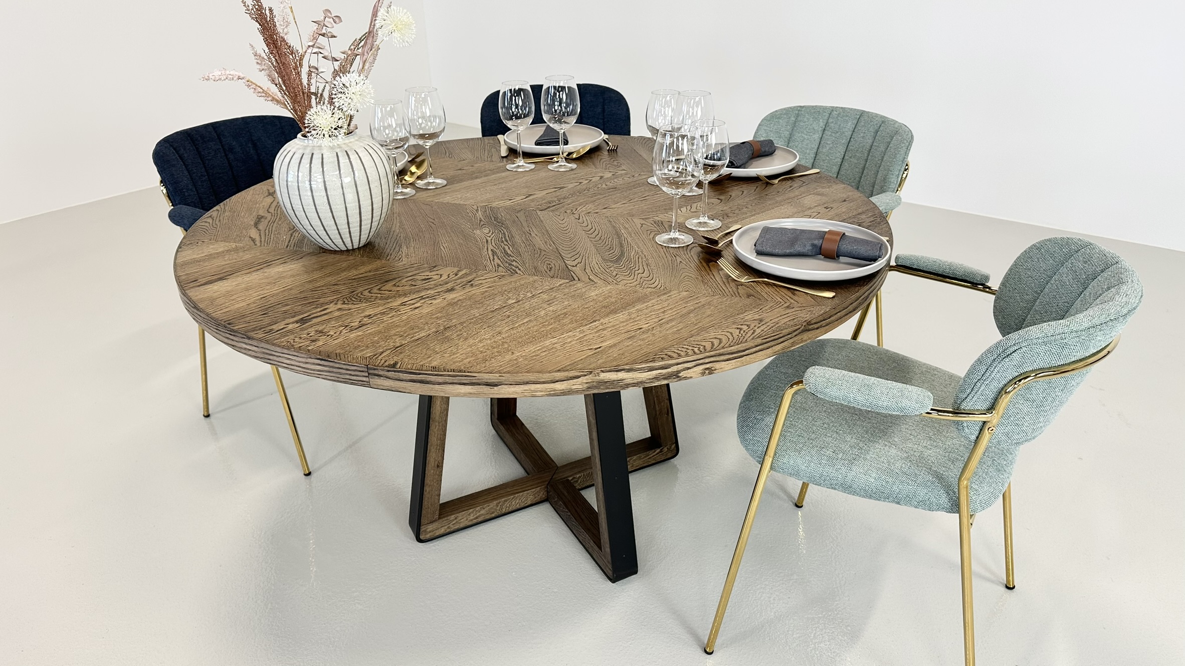 IMG_4773 Rundt Sildebensbord med 2 tillægsplader