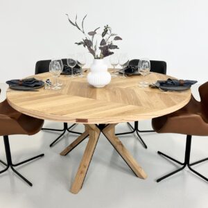 Rundt sildebensbord med træben